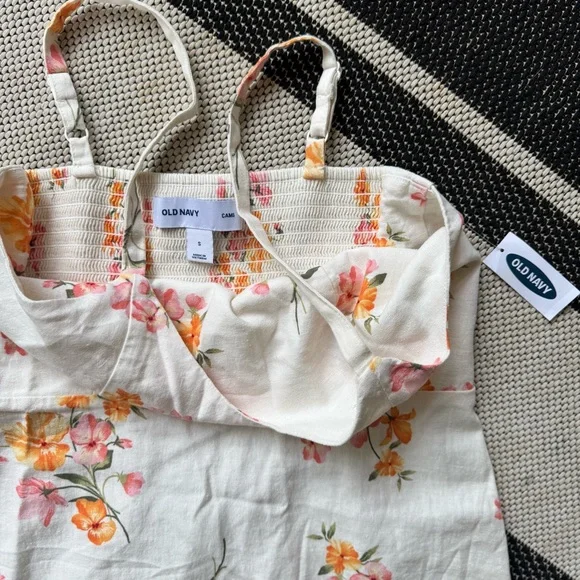NWT Old Navy Floral Sundress with Ruffle Hem Small - Picture 4 of 8